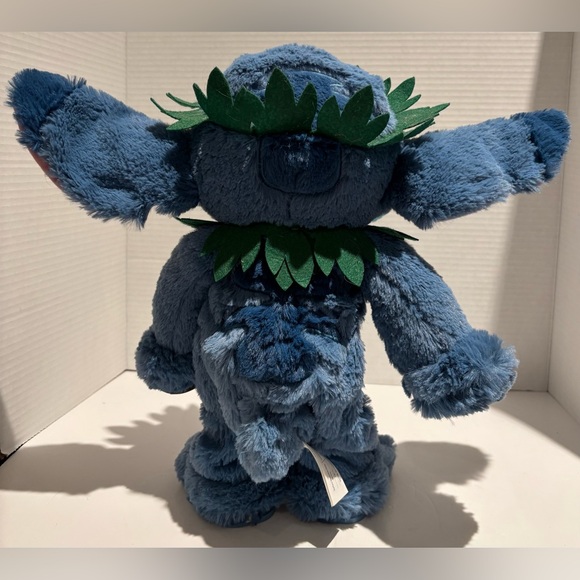 Disney DANCE & SING STITCH 14" Interactive Plush - Dressed for a Luau - Works - Picture 5 of 5